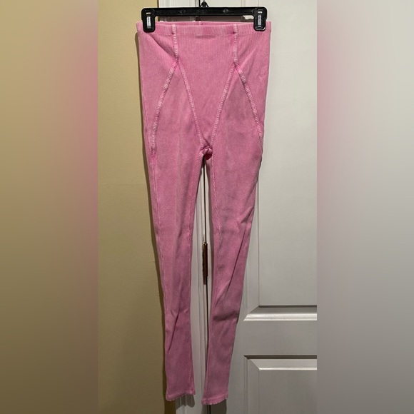 Fashion Nova Pink Short Sleeve Legging Set SOLD OUT ONLINE - Picture 5 of 8